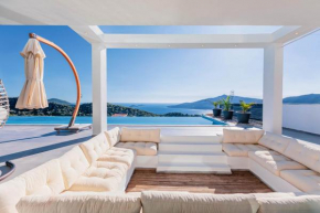 Luxury Villa for 8 with 20m large Infinity Pool in Kalkan